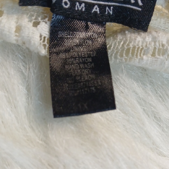 Forever 21 Ivory Lace Blouse 1X - Picture 5 of 9